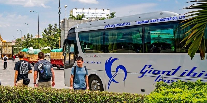 Lời khuyên khi chọn xe buýt đi cửa khẩu Mộc Bài 